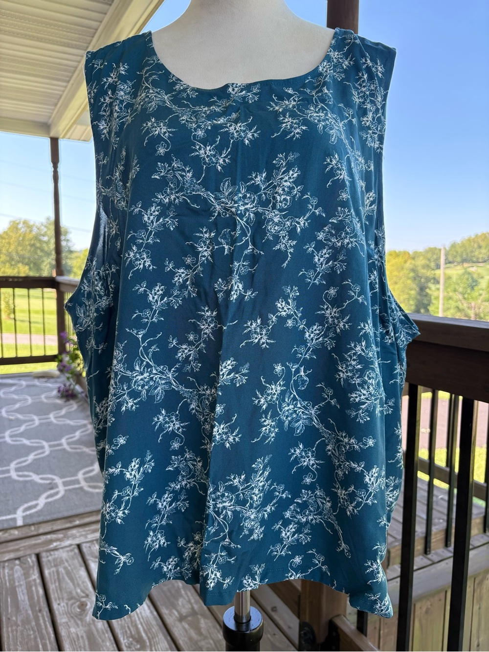 NWT Torrid Challis Shell Top Turquoise White Floral Print Tank Blouse Size 4